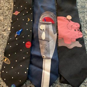 Vicky Davis 3-D affect neck ties